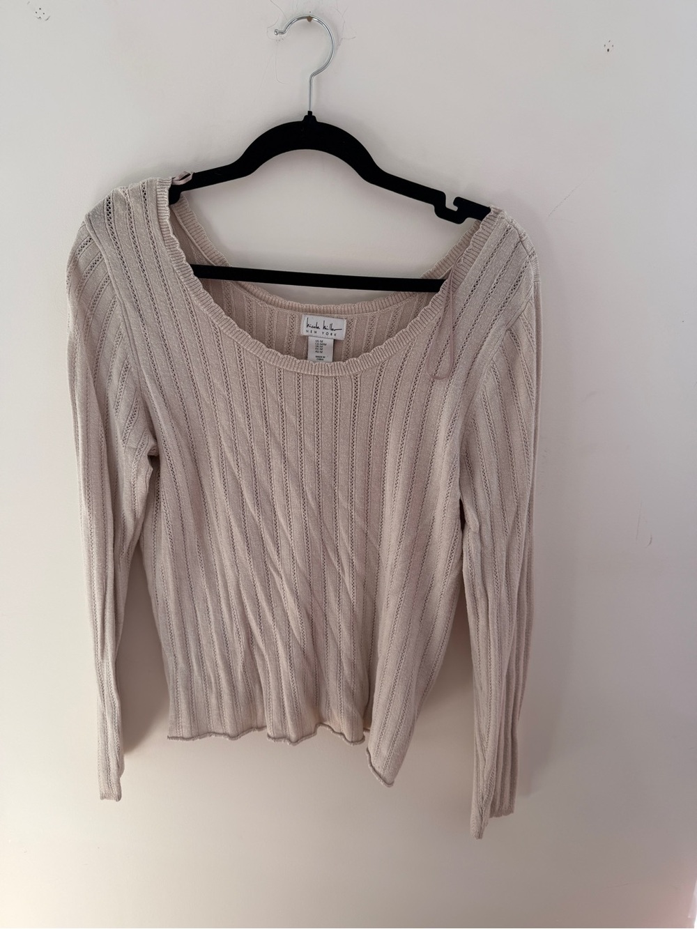 Nicole Miller Cream Ribbed Scoop-Neck Knit Sweater